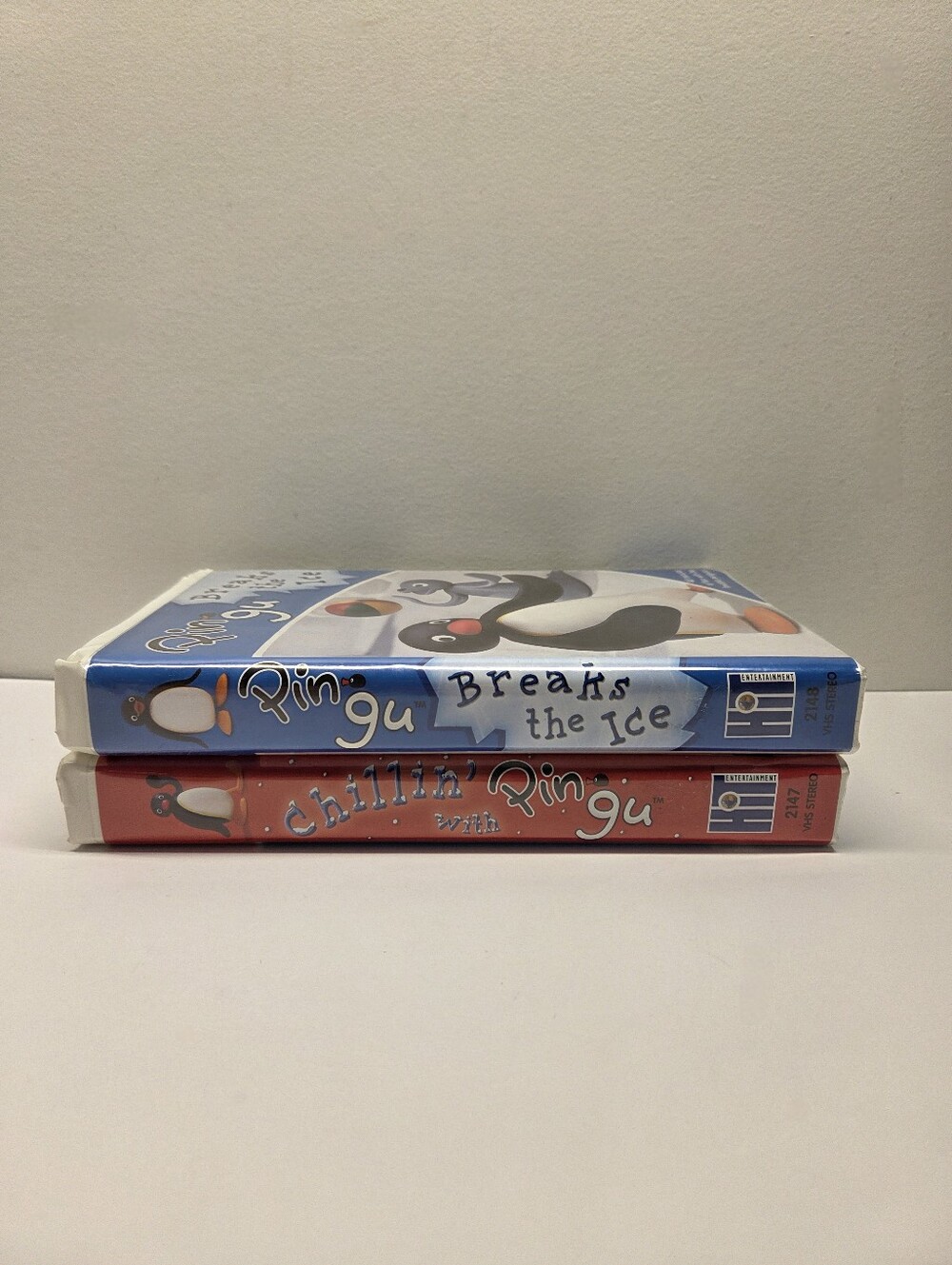 Pingu VHS Lot: Breaks The Ice & Chillin' With Pingu -2004 - Clamshell Case - Picture 10 of 12